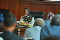 Wali Kota Mojokerto tegaskan pengusaha depot air urus izin kesehatan