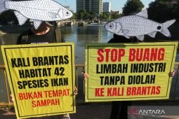 Pemkot Malang selidiki penyebab perubahan warna air Sungai Brantas