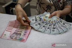 Rabu ini rupiah bergerak datar di kisaran Rp17.992 per dolar AS