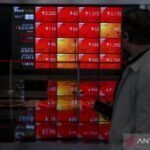 IHSG Senin dibuka melemah 223,23 poin ke posisi 4.961